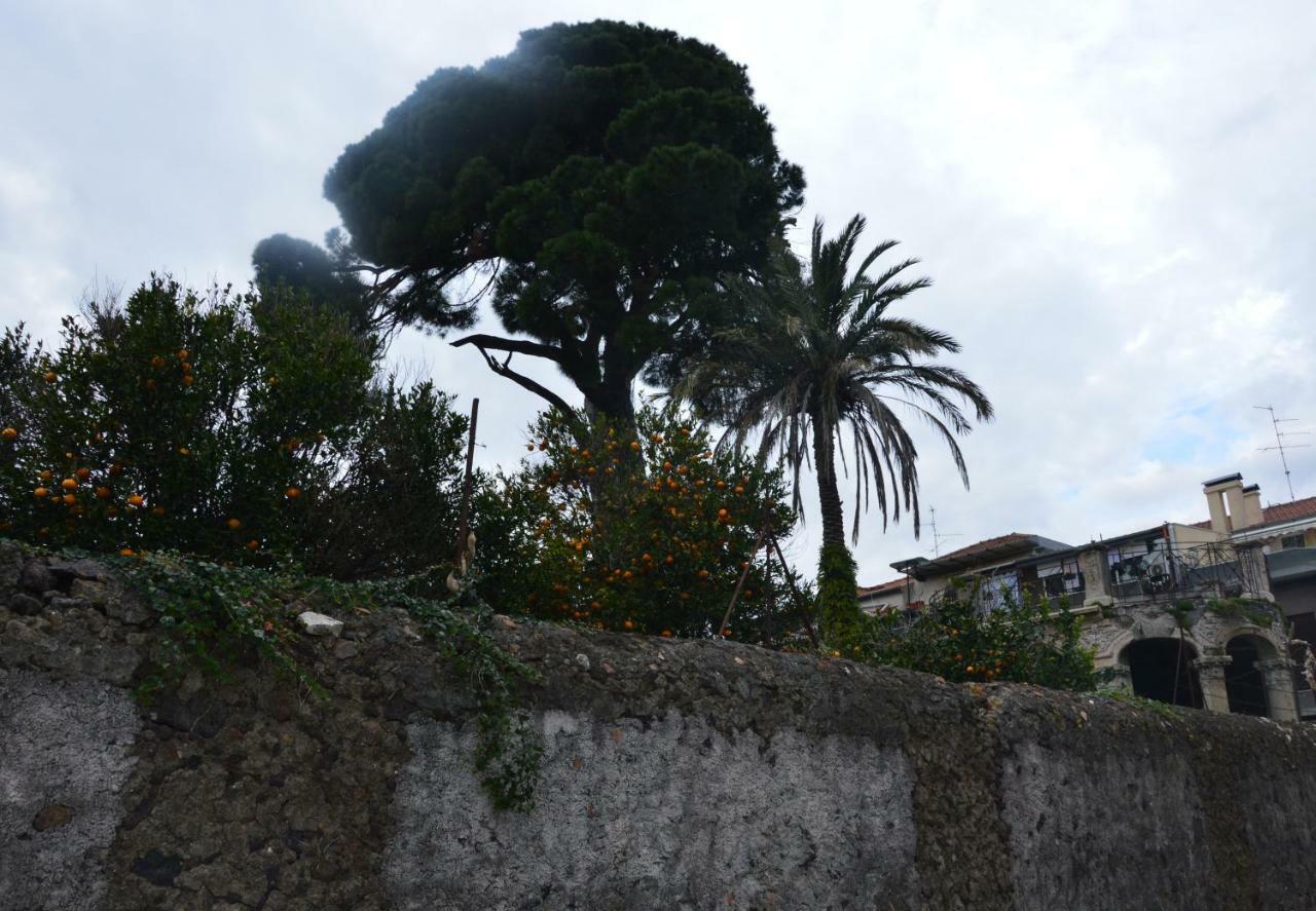 B&B Vicolo Del Chiostro Aci SantʼAntonio Exteriér fotografie